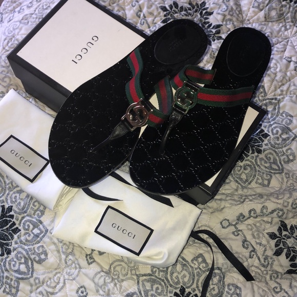 Gucci Shoes - Authentic Gucci Thong Slide - EUC
